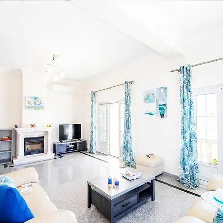 Villa In Albufeira With Pool Near Praia Do Castelo Villa *