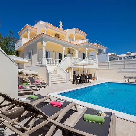 Villa Villa In Albufeira With Pool Near Praia Do Castelo *