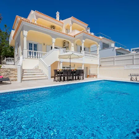 Villa In Albufeira With Pool Near Praia Do Castelo