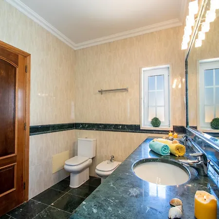 Villa In Albufeira With Pool Near Praia Do Castelo Villa *