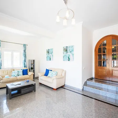Villa In Albufeira With Pool Near Praia Do Castelo Villa *