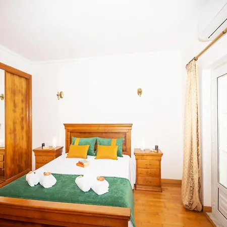 Villa Villa In Albufeira With Pool Near Praia Do Castelo *