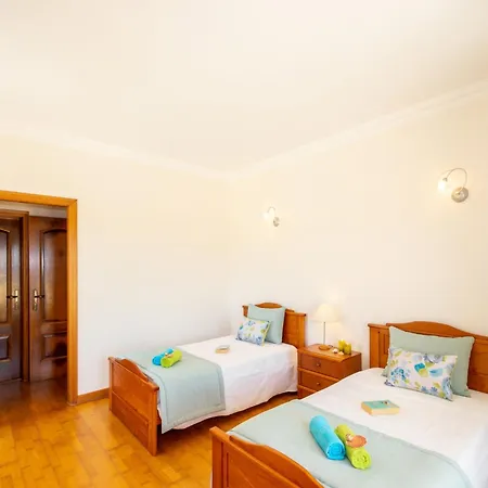 Villa Amazing With Heatable Pool Gale (Albufeira)